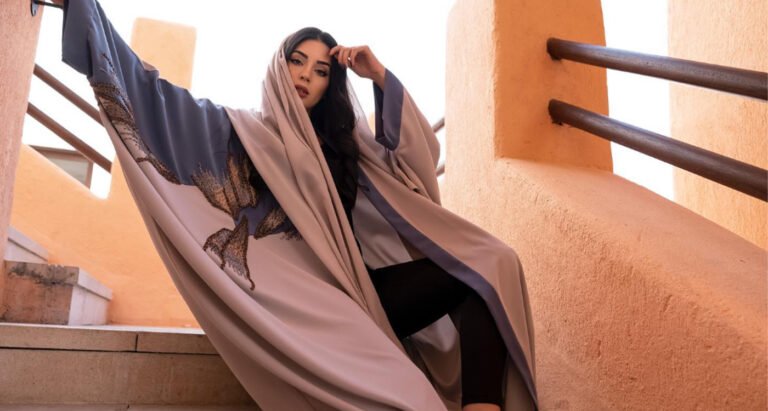 Abaya: The Elegance of Tradition in Modern Fashion